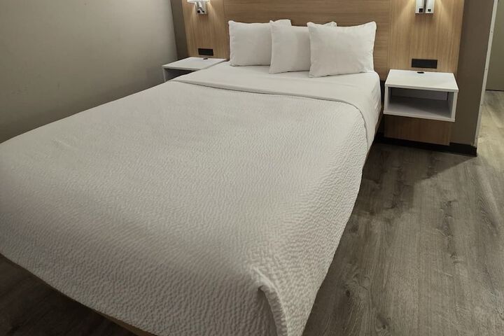 Room 15 of 29