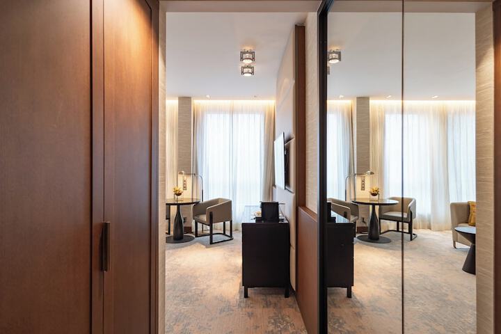 Room 75 of 457