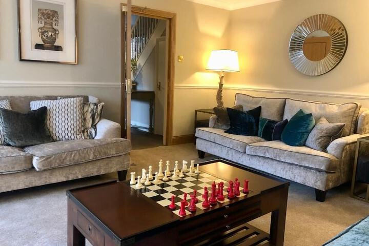 Room 42 of 60