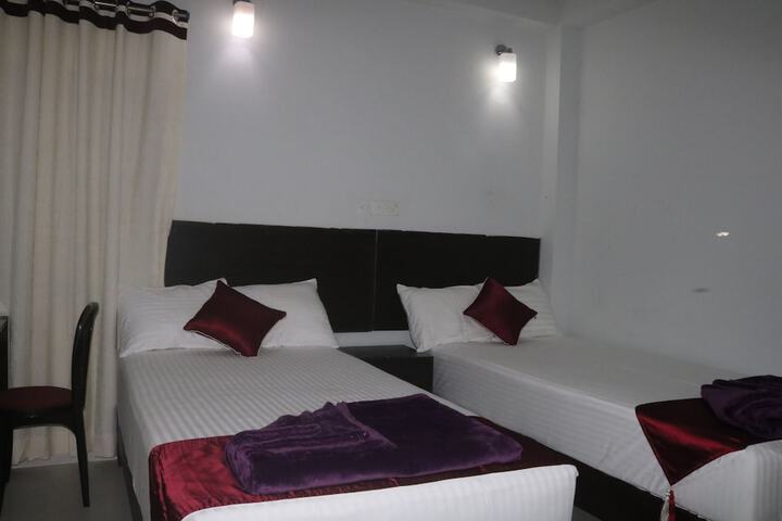 Room 4 of 38