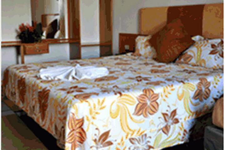Room 2 of 7