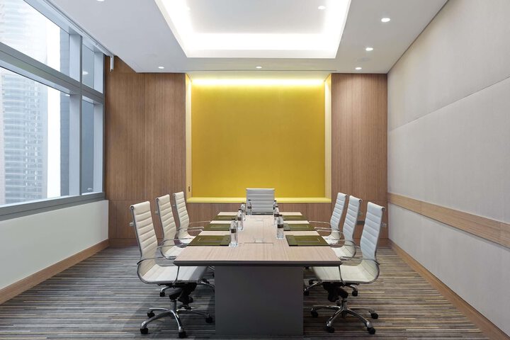 Business Center 288 of 315
