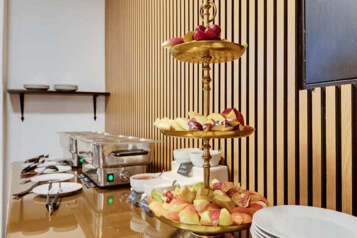 Breakfast/Coffee Service 102 of 115