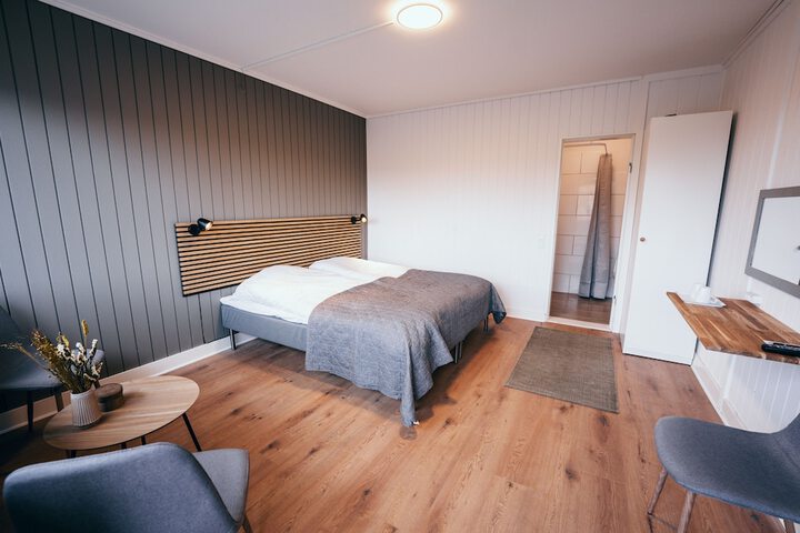 Room 2 of 29