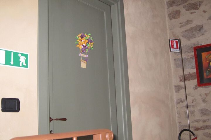 Room 2 of 43
