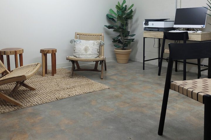 Business Center 64 of 76