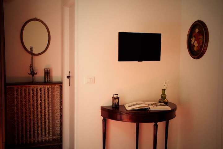 Room amenity