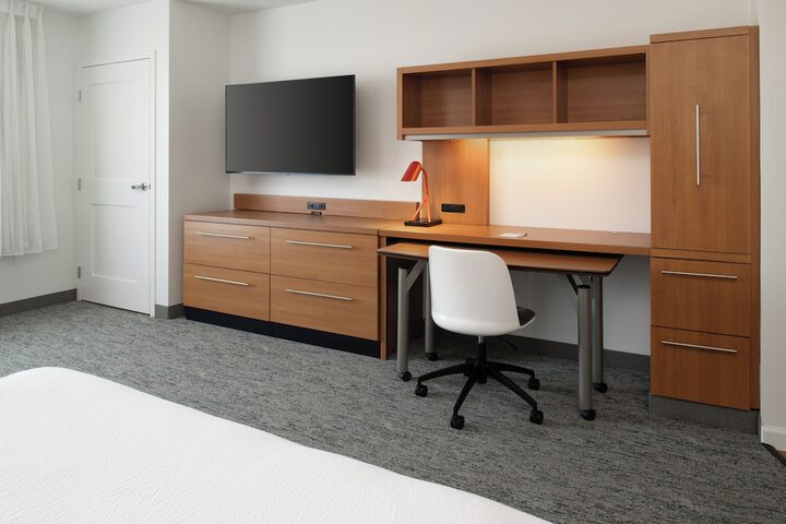 Room 16 of 43