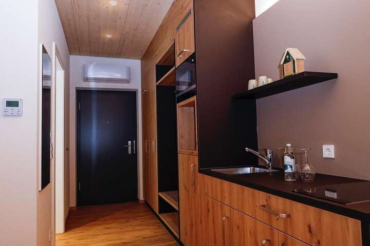 Room 19 of 38