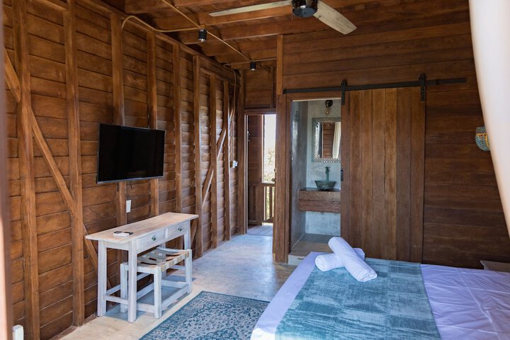 Room 10 of 26