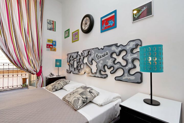 Room 10 of 42