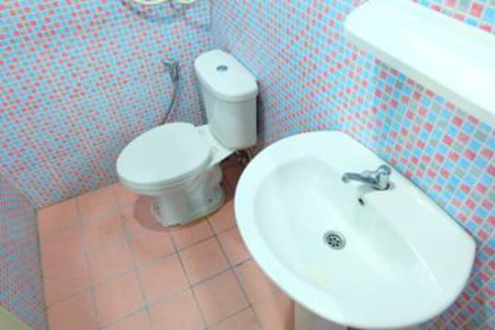 Room 2 of 25