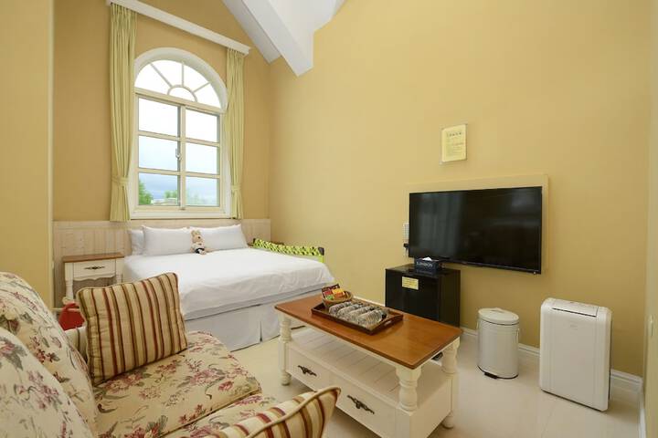 Room 8 of 55