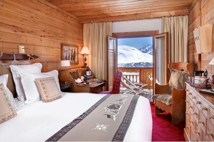 Room 14 of 115