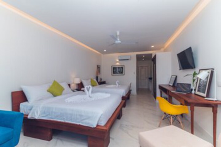 Room 40 of 174
