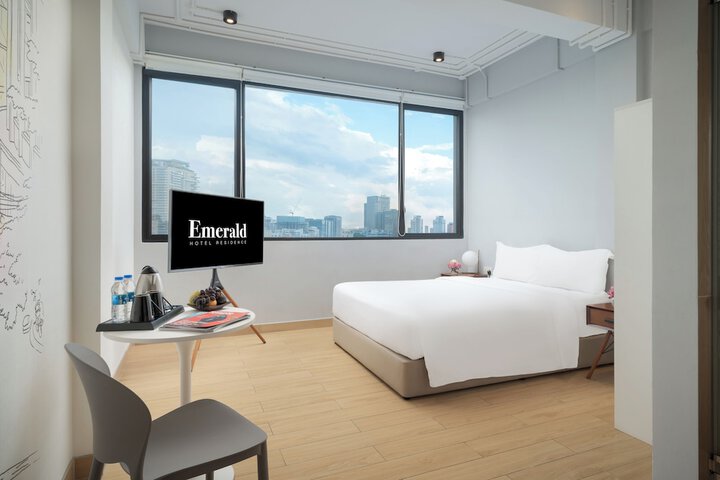 Room 6 of 41
