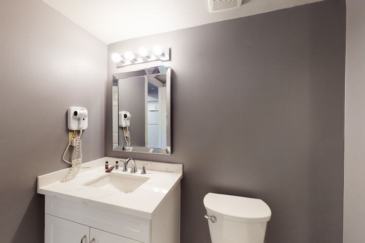Room 425 of 457