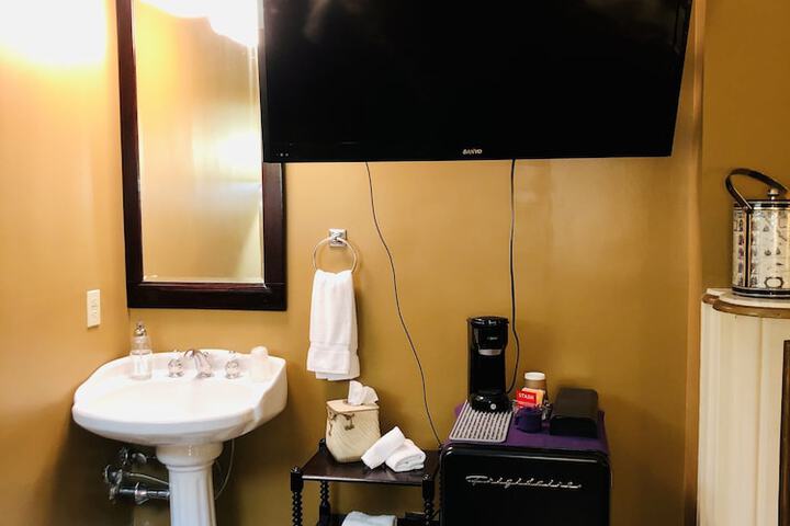 Room 15 of 95