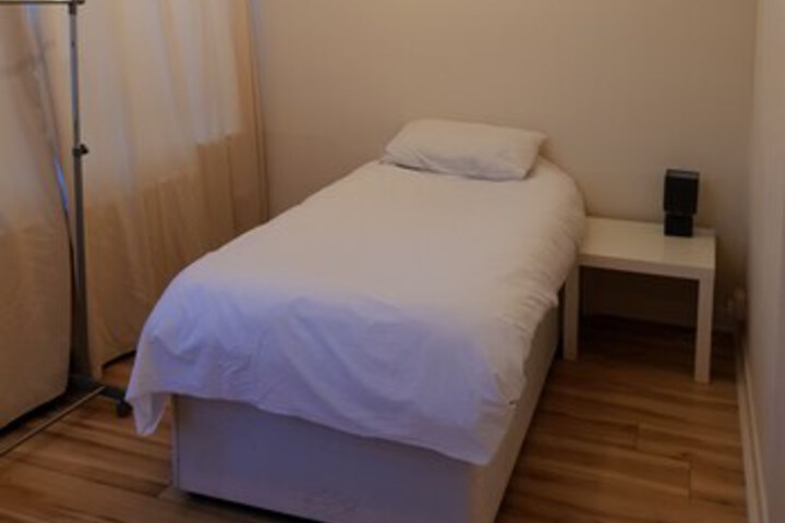 Room 26 of 61