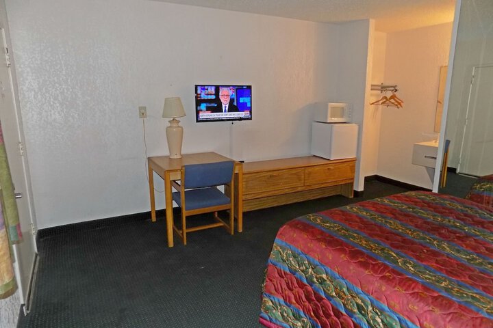 Room 15 of 26