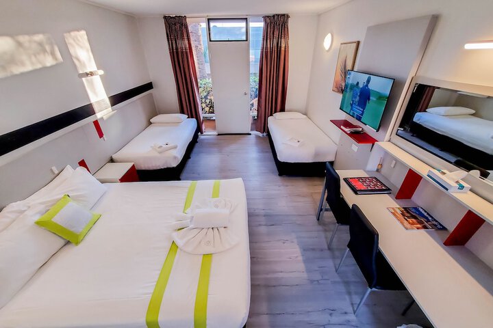 Room 50 of 100