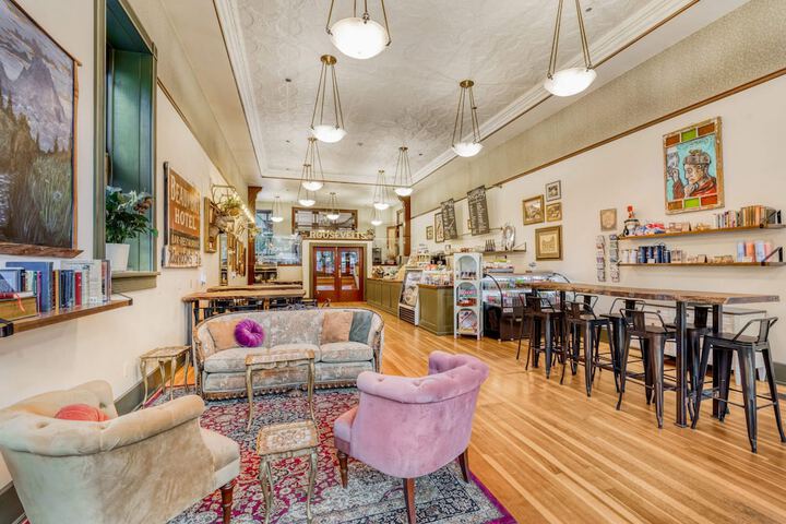 Breakfast/Coffee Service 104 of 130