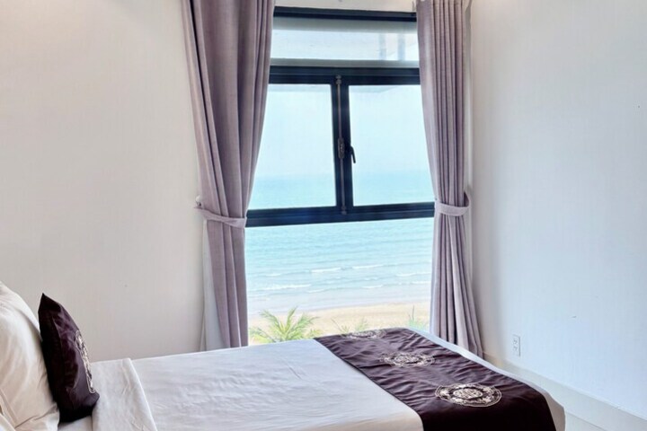 Room 36 of 62