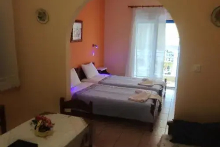 Room 5 of 17