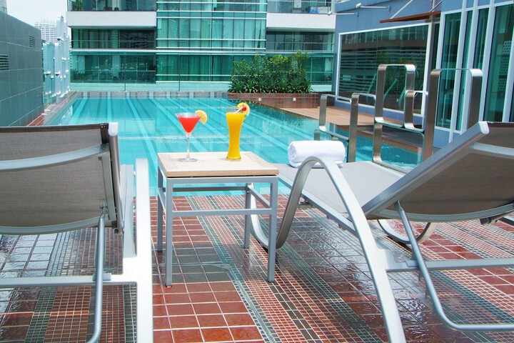 Pool Hotel