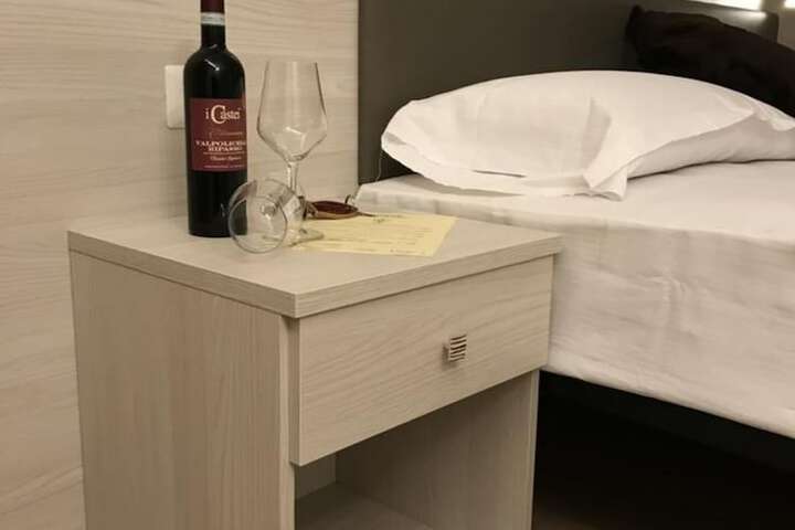 Room 15 of 73