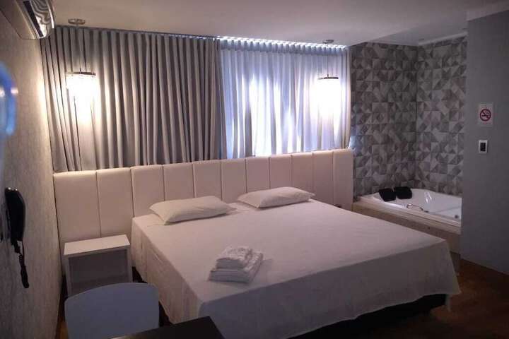 Room 4 of 23