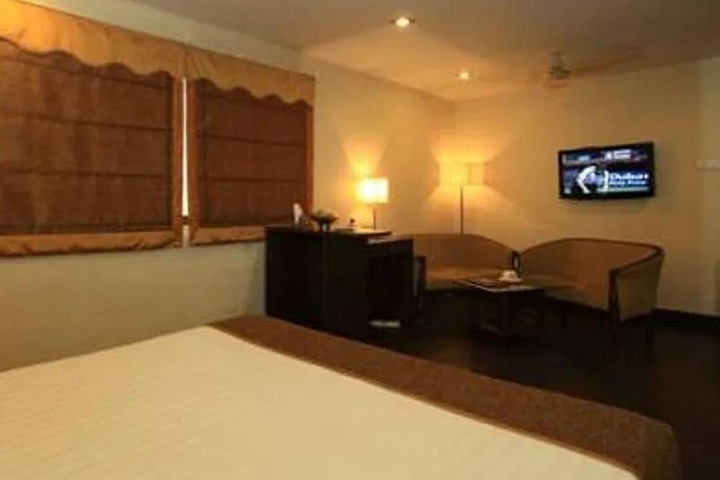 Room 4 of 56