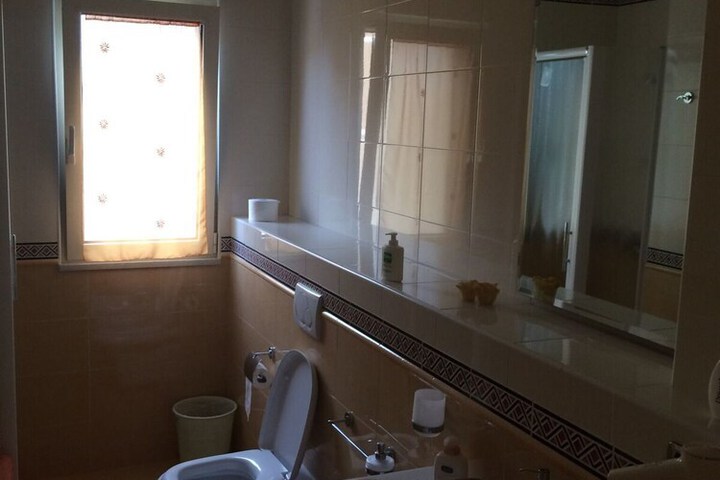 Room 7 of 15