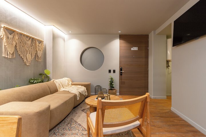 Room 156 of 199