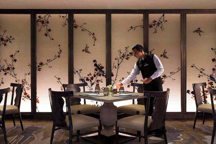 Dining 65 of 94