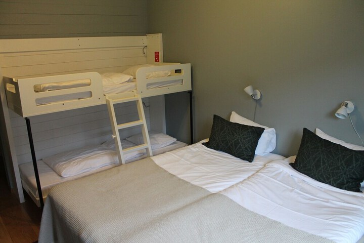 Room 18 of 74