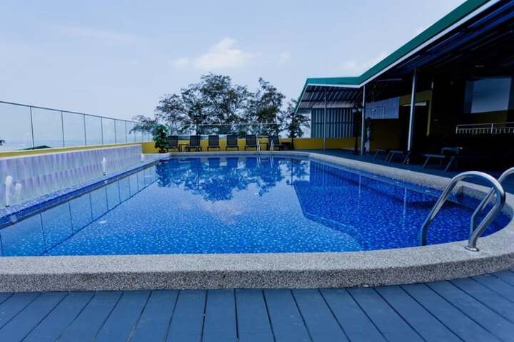 Pool 78 of 97