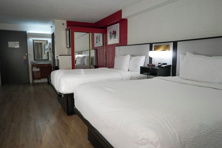 Room 11 of 43
