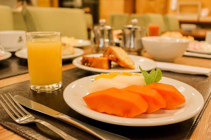 Breakfast/Coffee Service 64 of 77