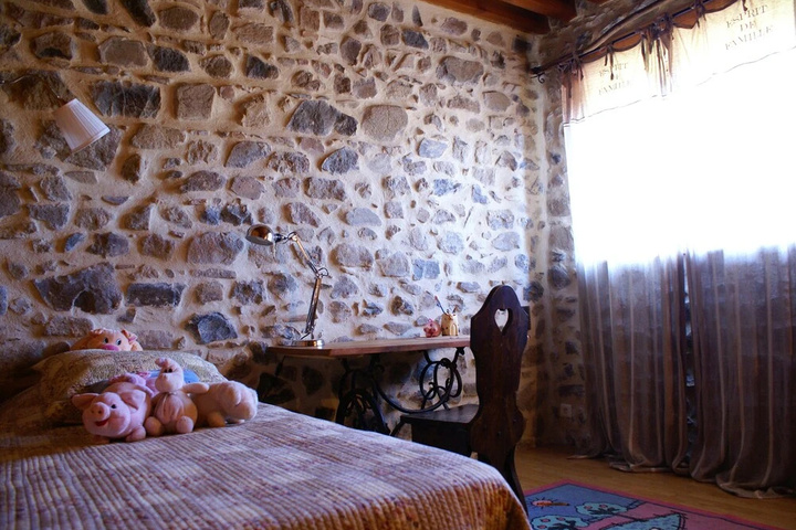 Room 5 of 15