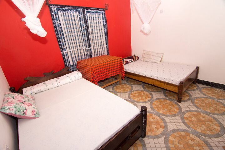 Room 11 of 23