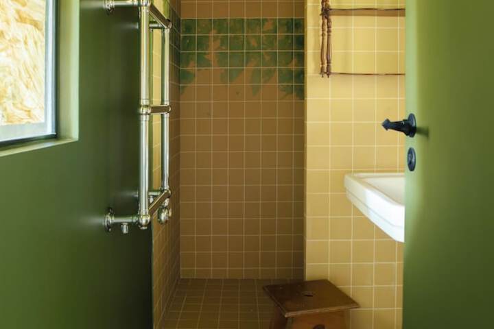 Room 46 of 71