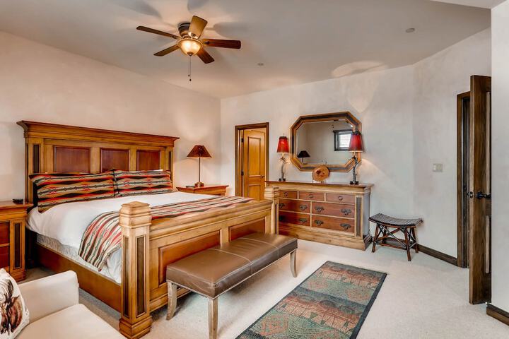 Room 20 of 210