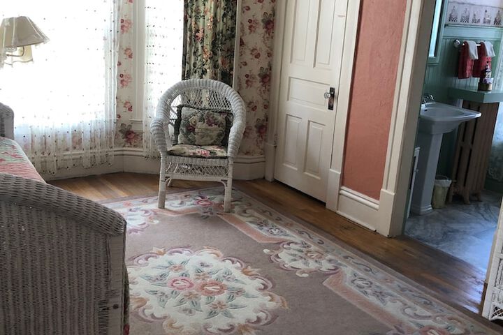 Room 7 of 44