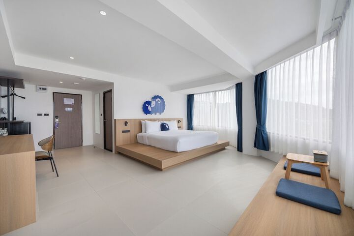 Room 16 of 106