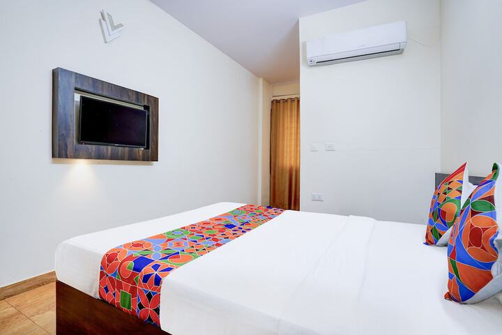 Room 25 of 35