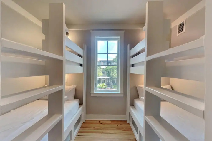 Room 2 of 20