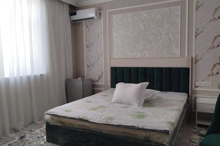 Room 4 of 17