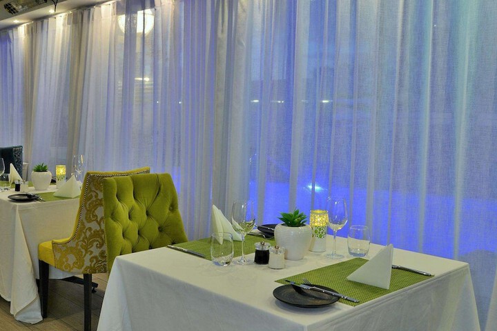 Dining 172 of 242