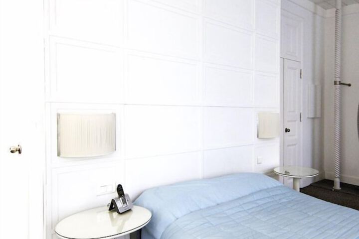 Room 9 of 63